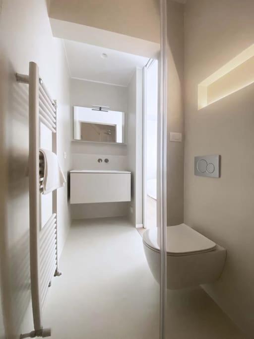 The Window On The Theatre And The Cathedral - Luxury Apartment Como Exterior foto