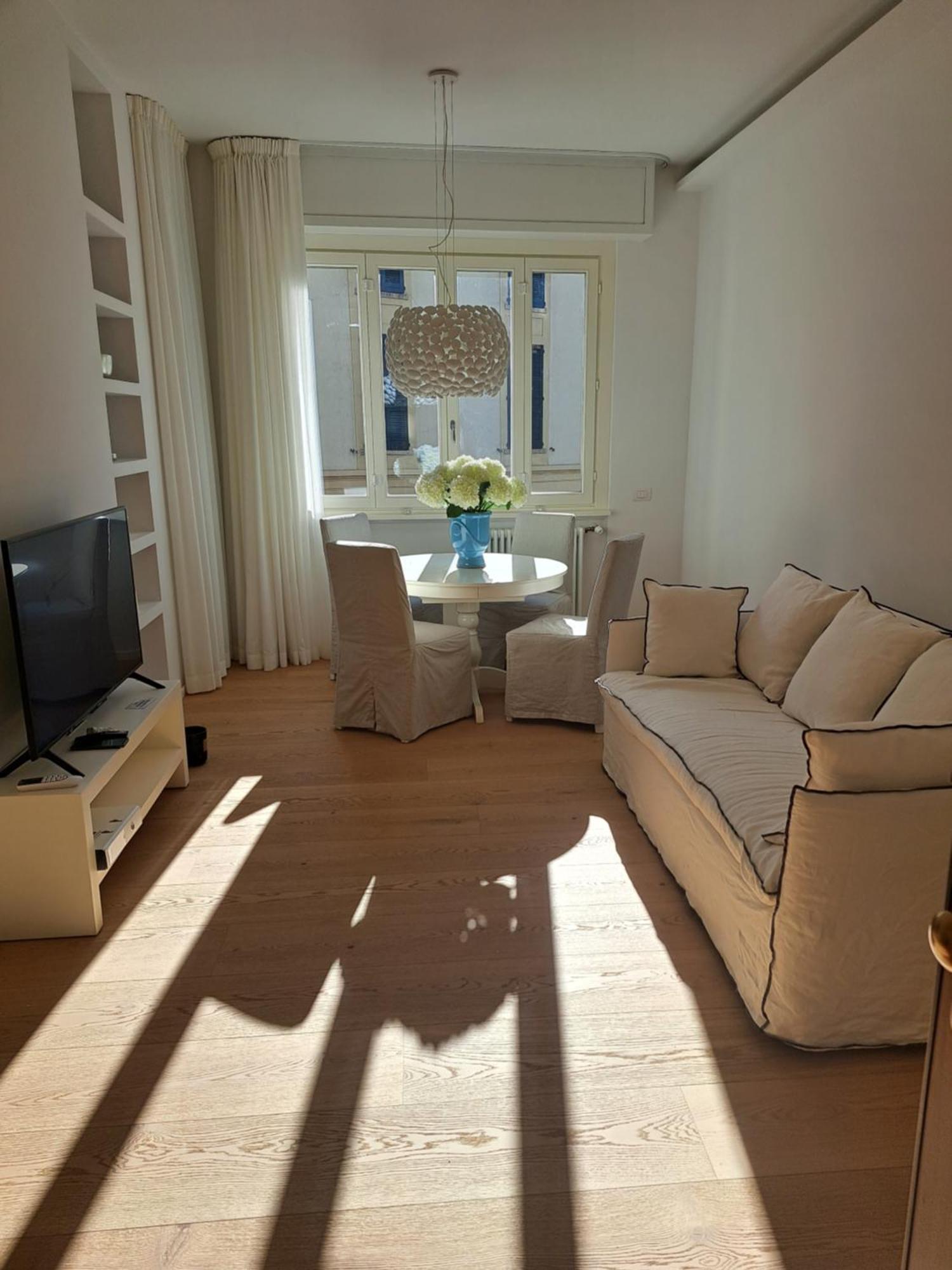 The Window On The Theatre And The Cathedral - Luxury Apartment Como Exterior foto