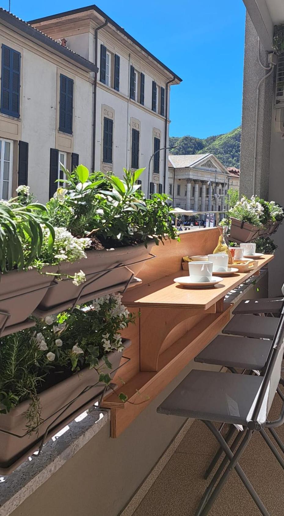 The Window On The Theatre And The Cathedral - Luxury Apartment Como Exterior foto